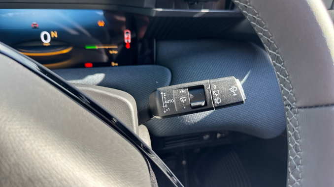 Citroen C5 Aircross 1.2 Hybrid 145 Plus 5dr Auto Petrol Hatchback - Image 23